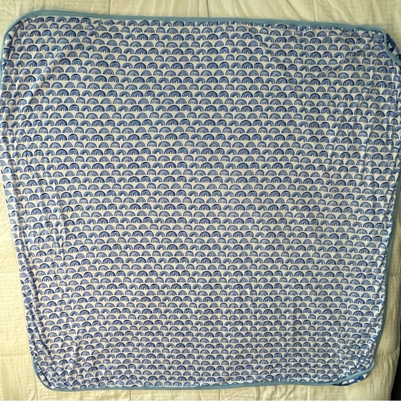 Little Sleepies Blue Rainbow Large Cloud Reversible Blanket Approx 50”X 50” - Picture 2 of 16